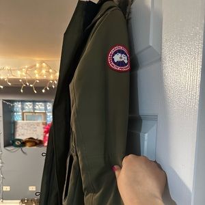 Woman’s Canada Goose Parka XS
